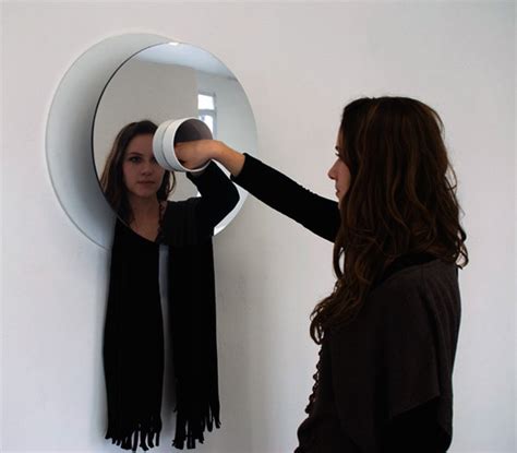 照镜子-叙事作文200字【集锦8则】