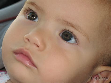 初生婴儿小眼睛变化图