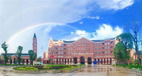广州外语外贸大学在什么地方