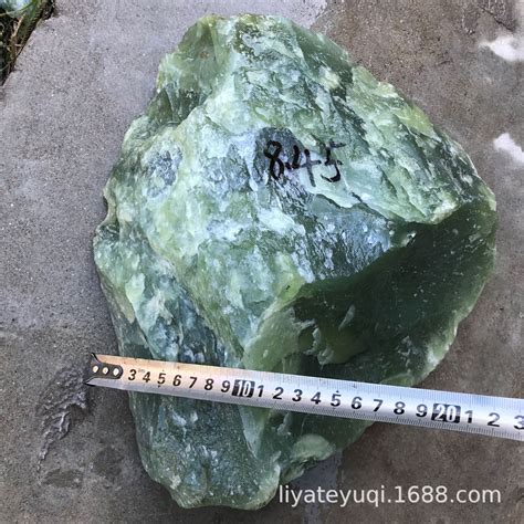 岫玉原石價格