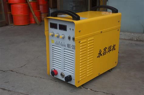 電焊機使用三相電為什么能變出220伏電