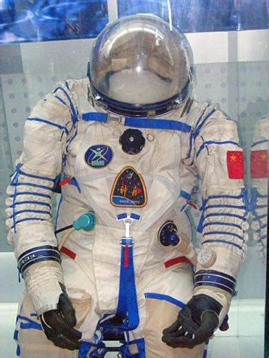 我国宇航员的宇航服