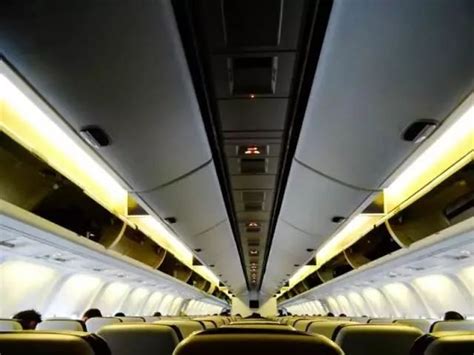飞机选座实用技巧，教你如何在经济舱坐出“头等舱”的舒适感