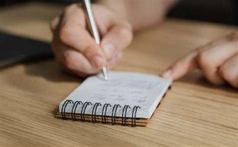 描写风的作文(共7则)