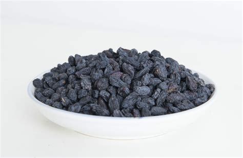 有一种东西叫黑加仑就是像黑色的葡萄干的吃了有什么好处