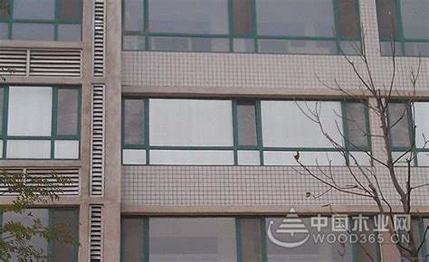 求窗戶玻璃貼膜方法教程？
