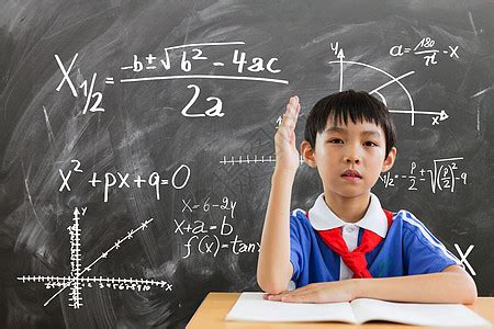 积极的心理暗示，帮助女孩树立自信