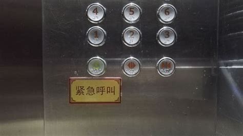 乘坐商場電梯該注意什么