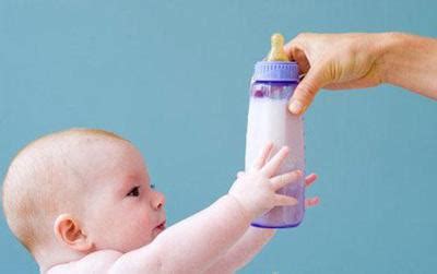 宝宝不接受奶粉的解决办法
