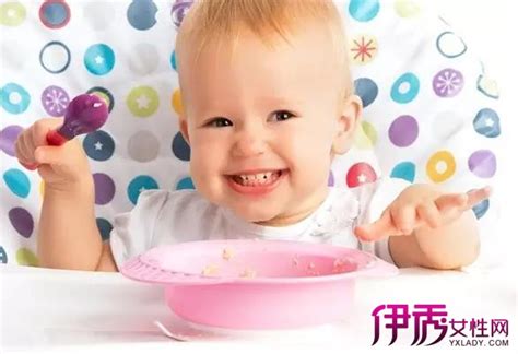 6~8个月宝宝长牙期吃什么好？父母这样安排辅食，宝宝牙齿长得好