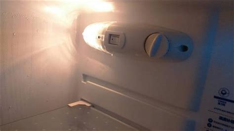 冰柜怎么调节冷冻和冷藏的温度?
