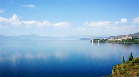 谁知道澄江俯瞰抚仙湖是什么样子?