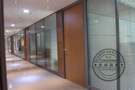 辦公玻璃隔斷一般用什么材料做