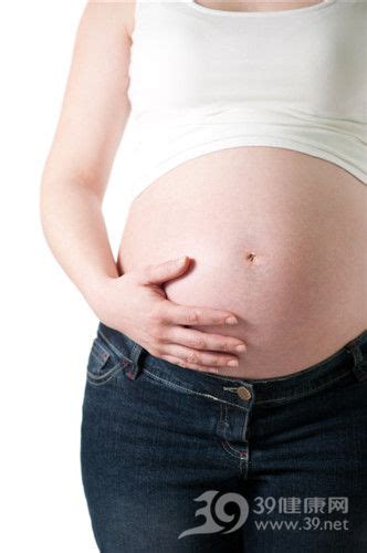 孕妇肚子硬邦邦正常吗