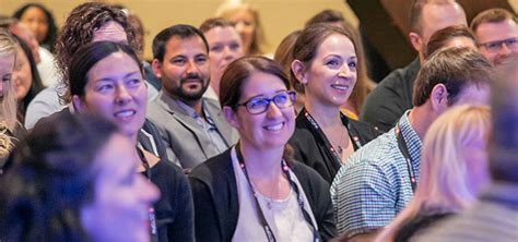 为未婚老师增设恋爱假