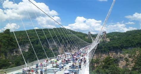 张家界大峡谷玻璃栈道和张家界玻璃桥有什么区别
