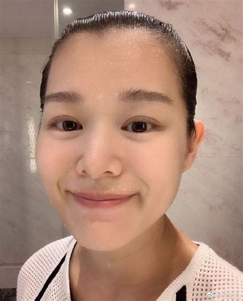 41岁胡杏儿怀三胎