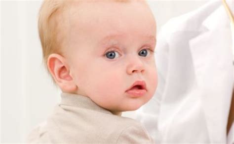 孩子爱咬下嘴唇怎么办