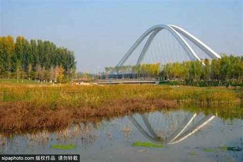 北京：颐和园秋色风景宛如画