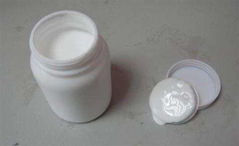聚醋酸乙烯乳液(白乳膠)是否是危險品