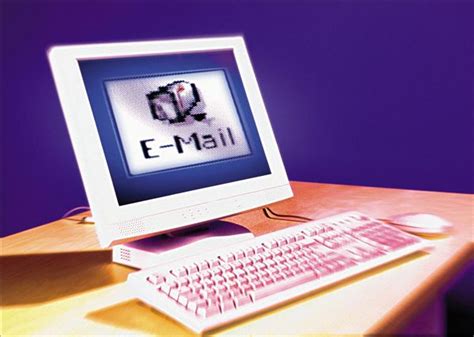求windows7系統電子郵件收發工具.好用的.