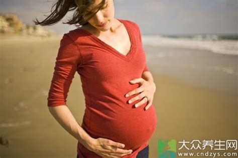 为什么有些孕妇肚子不显大