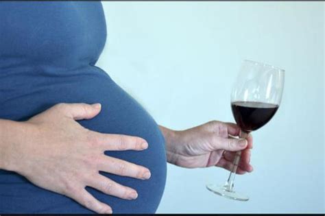 孕期影响胎儿发育的因素