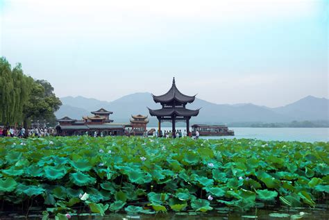 杭州，跨过那片湖