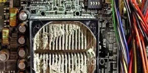 電腦,機箱的風(fēng)扇,聲音特別大怎么處理??