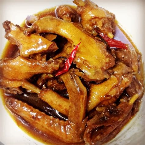 银耳鸽子汤的做法