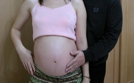 怀孕13周肚子一直跳动