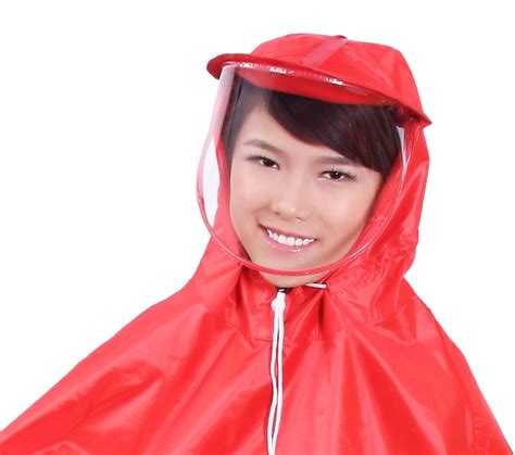 問一下你們穿分體式摩托車雨衣的時候戴頭盔時你們的雨帽是怎麼戴的,你們的戴法是下面的哪一幅圖片?