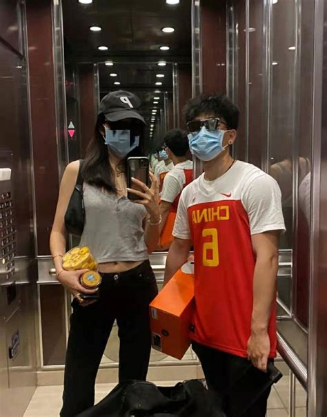陈坤儿子陈尊佑长开了？颜值大逆转，网友：女朋友不错哦
