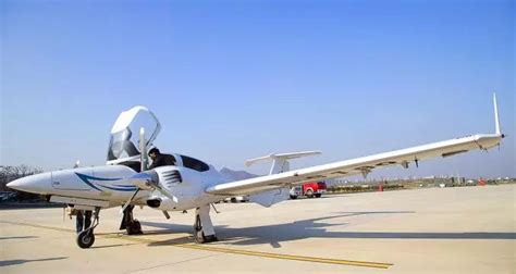 谁知道四川泸州航空公司的咨询电话?