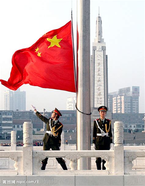 关于升旗仪式的作文[合计5则]