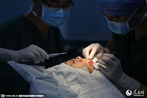 日本女生做隆胸手术