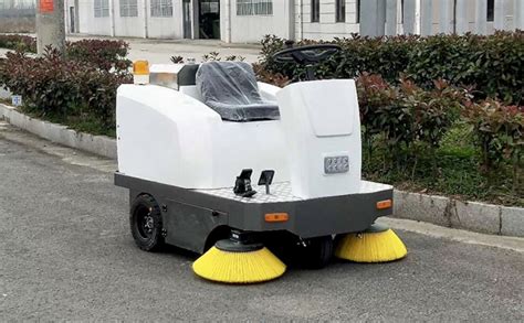 國產道路清掃車哪個廠家的性價比高?