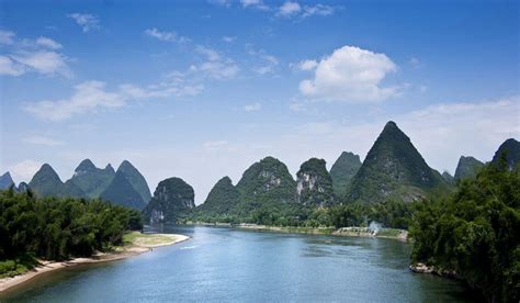 阳朔风景美丽还是漓江风景美丽