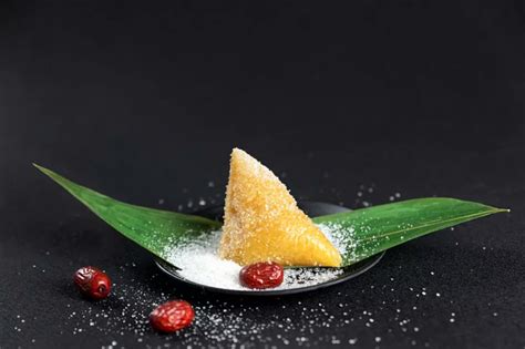 艾草烧成灰包粽子