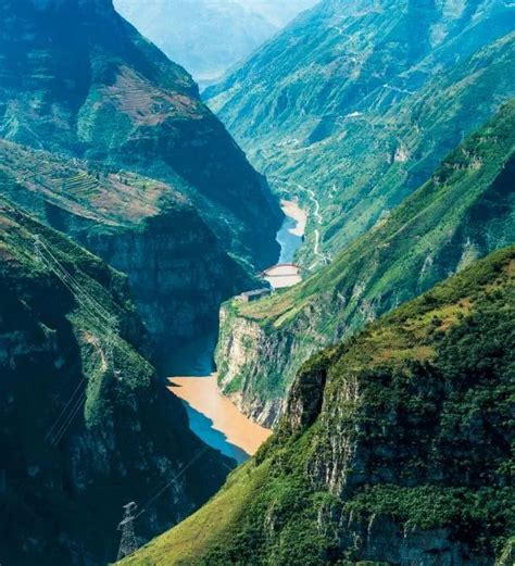 雅鲁藏布大峡谷：中国最深的大峡谷，不容置疑的世界第一大峡谷