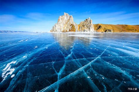 冬天的贝加尔湖，蓝色的冰雪世界