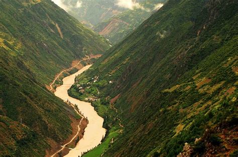 走进中国最神秘的大峡谷——怒江大峡谷