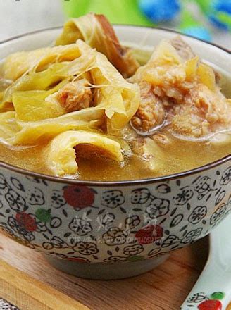 孕6个月可以喝霸王花龙骨汤吗