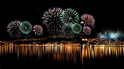 除夕烟花文案简短