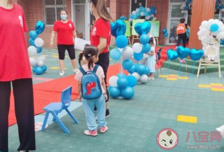 送孩子上学的感慨图