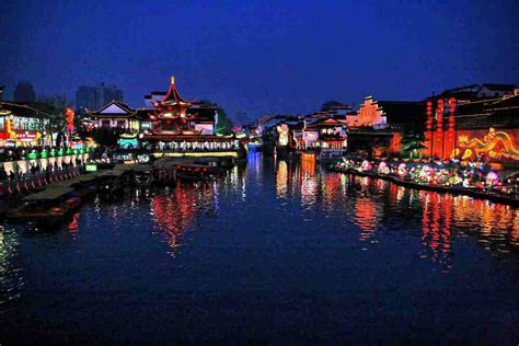 中国最美的夜景城市，夜晚比白天还美，这些城市纷纷上榜
