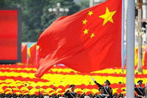 红旗飘飘，引我成长_国庆节的感悟作文1200字[集锦4则]