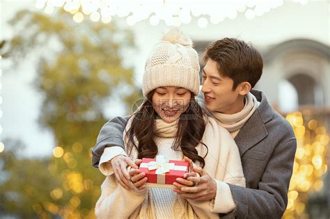情侣之间送什么礼物