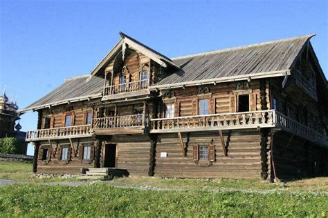 去俄罗斯旅游，看到路边的小木屋不要进去，进去非常危险