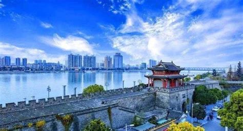 四川绵阳是哪年成地方市的